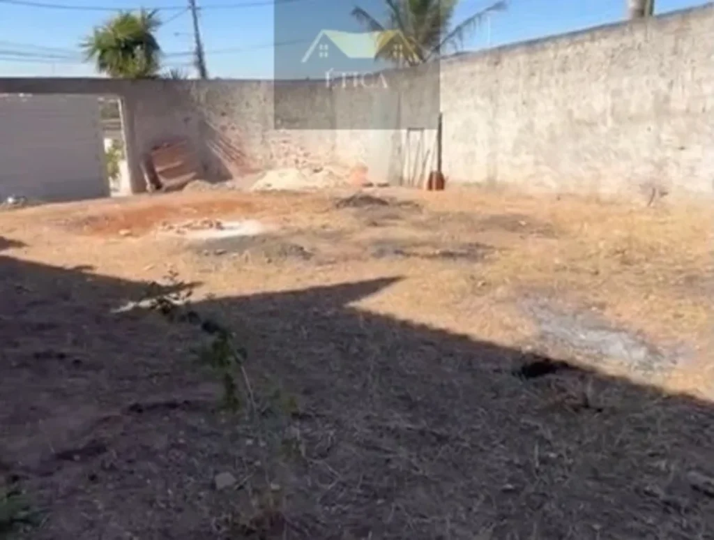 Terreno de 240 m² em condomínio, Arniqueira